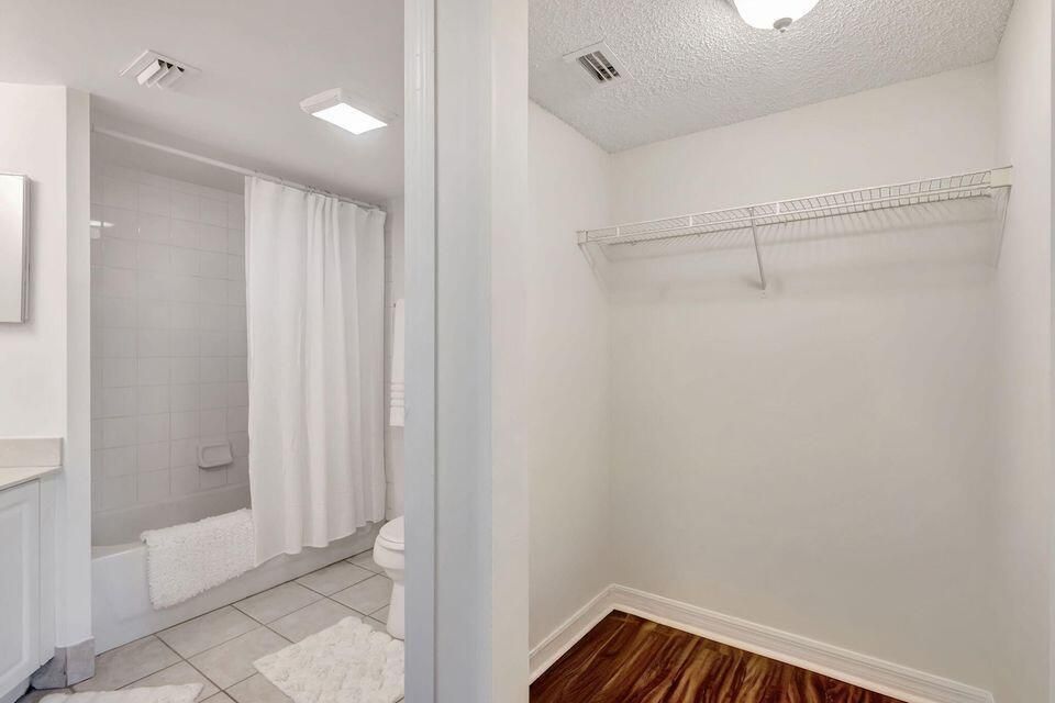 16 Master Closet