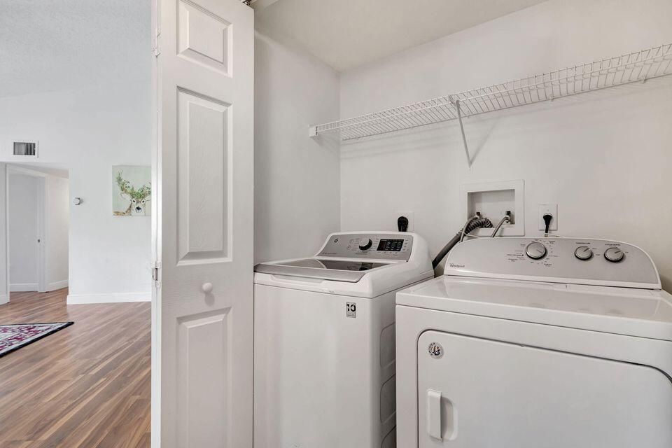 28 Laundry
