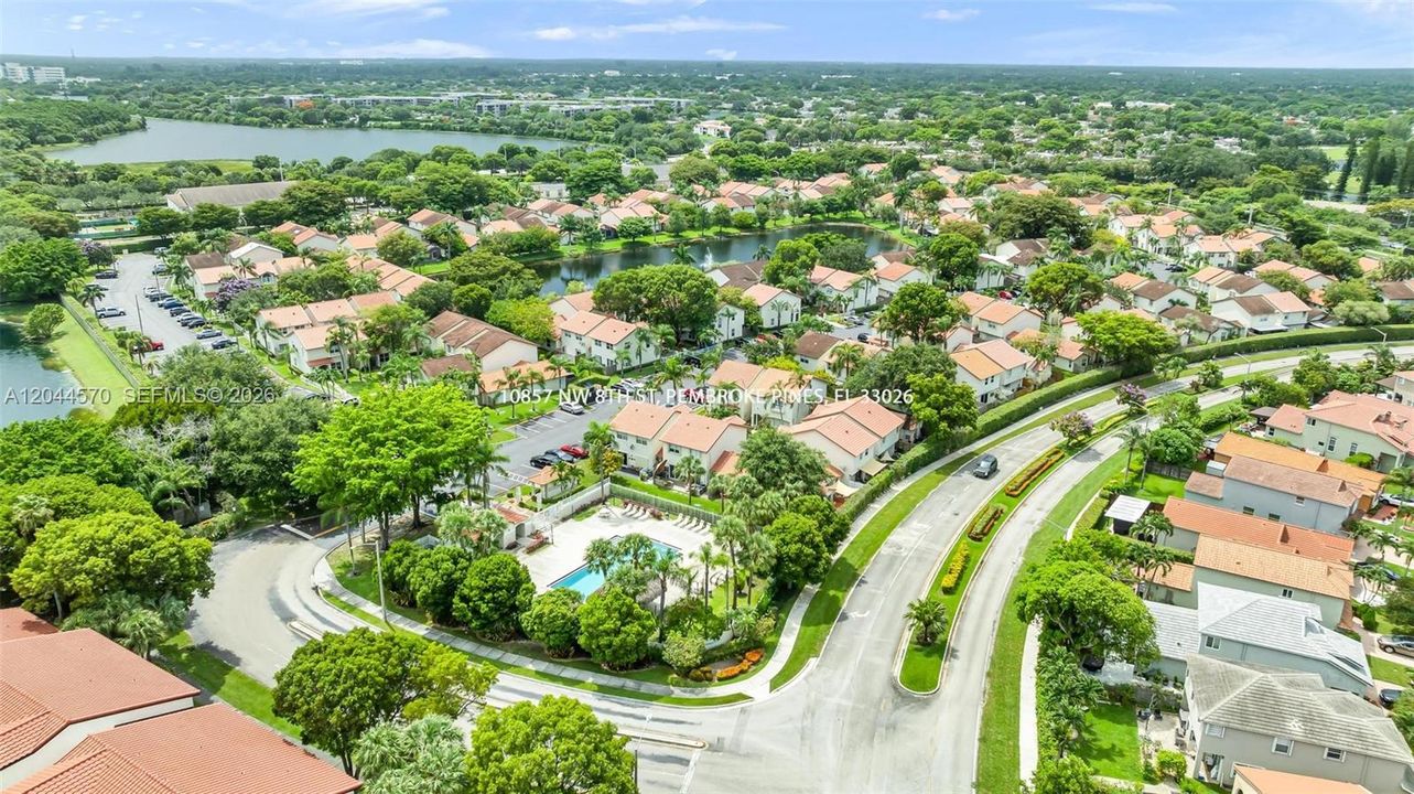 На продажу: $420,000 (2 спален, 2 ванн, 1570 Квадратных фут)
