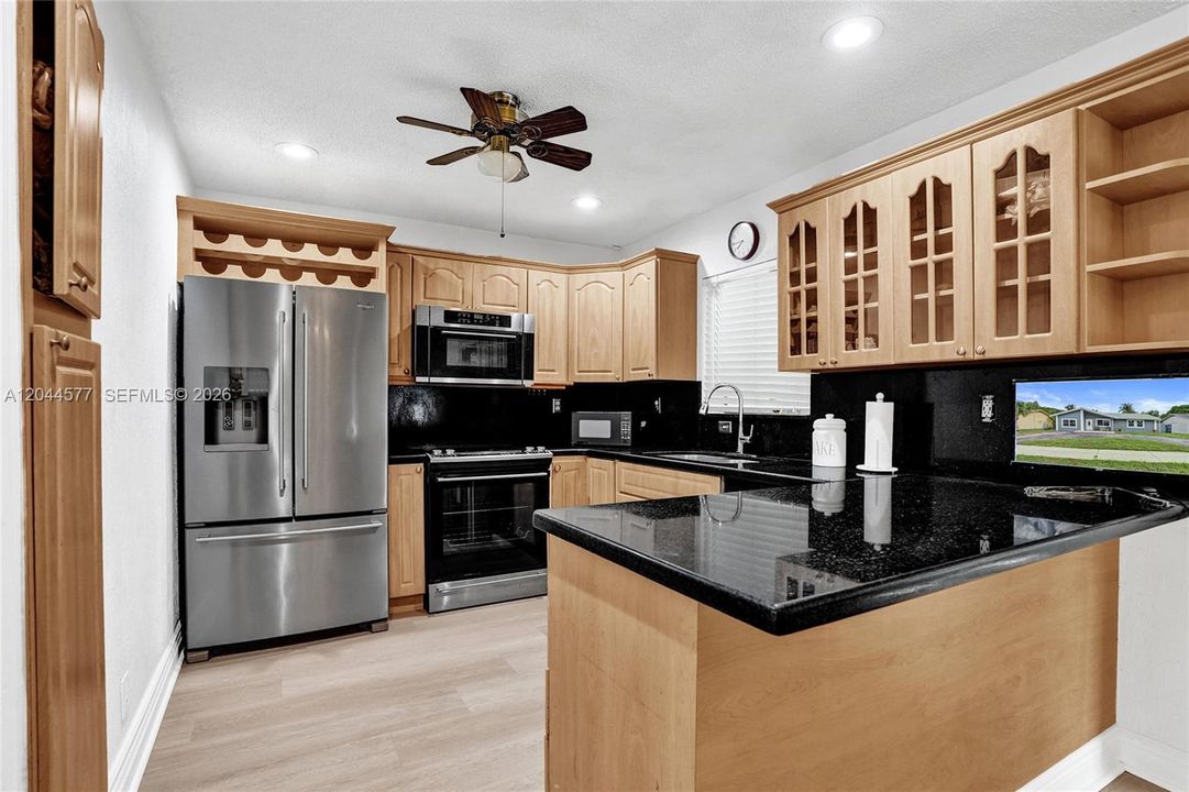 For Sale: $448,100 (4 beds, 2 baths, 1308 Square Feet)