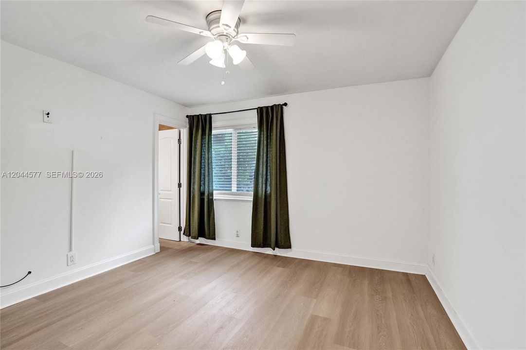 For Sale: $448,100 (4 beds, 2 baths, 1308 Square Feet)