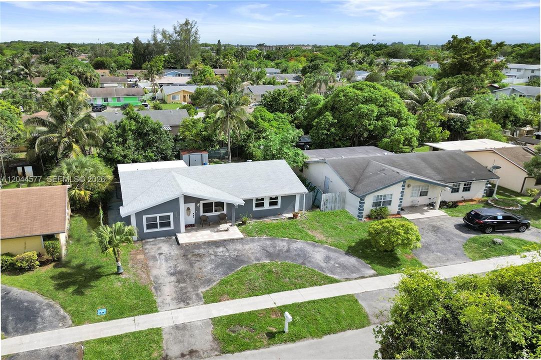For Sale: $448,100 (4 beds, 2 baths, 1308 Square Feet)