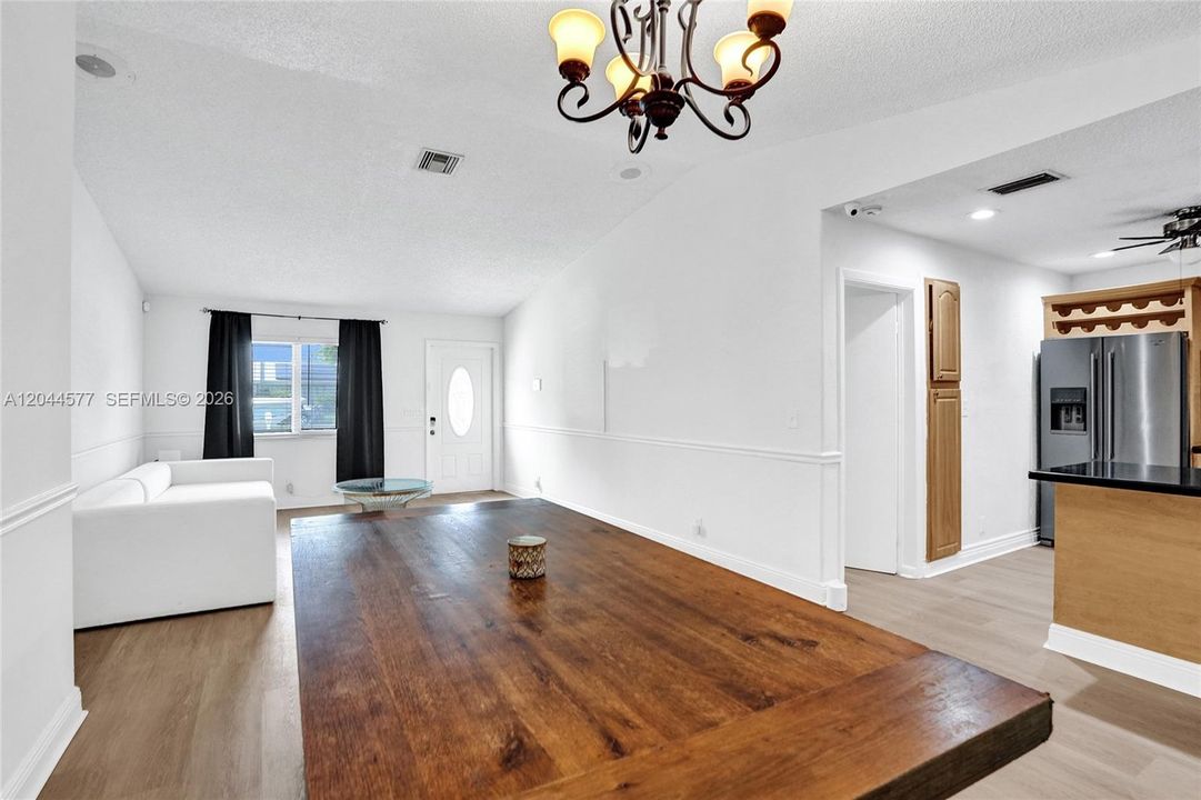 For Sale: $448,100 (4 beds, 2 baths, 1308 Square Feet)