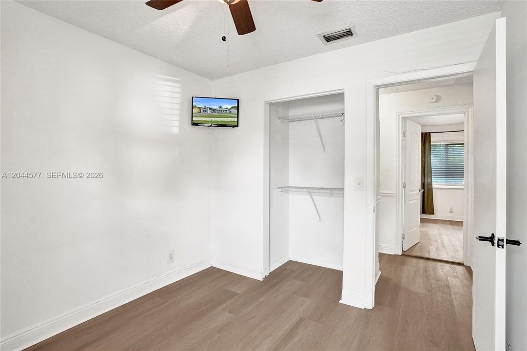 For Sale: $448,100 (4 beds, 2 baths, 1308 Square Feet)