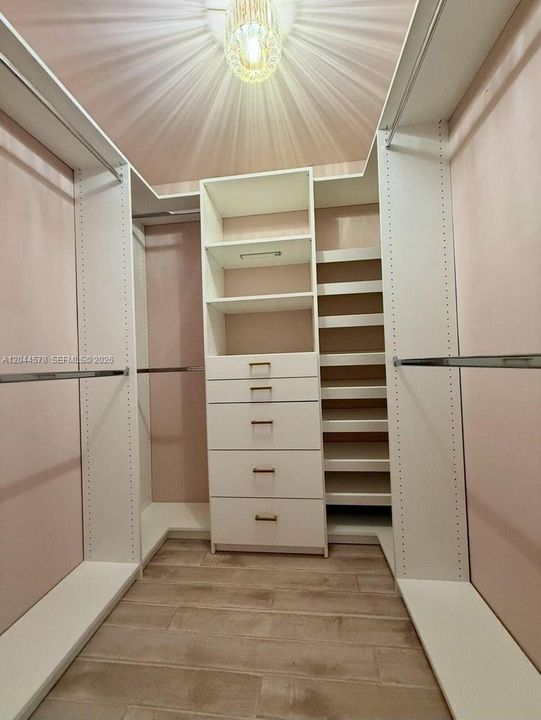 В аренду: $3,400 (3 спален, 2 ванн, 1372 Квадратных фут)