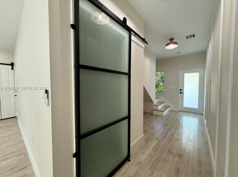 В аренду: $3,400 (3 спален, 2 ванн, 1372 Квадратных фут)