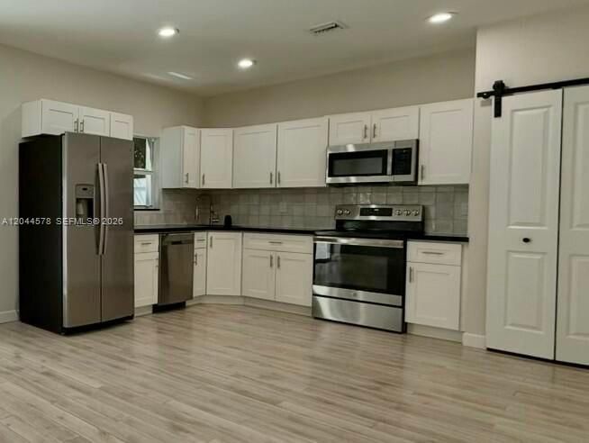 В аренду: $3,400 (3 спален, 2 ванн, 1372 Квадратных фут)