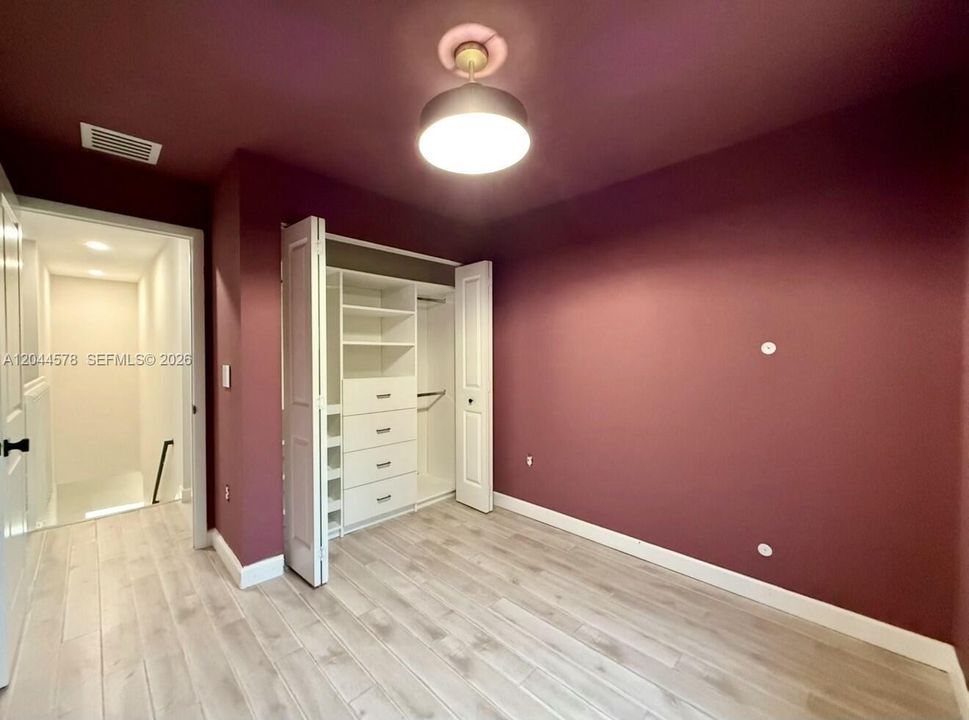 В аренду: $3,400 (3 спален, 2 ванн, 1372 Квадратных фут)