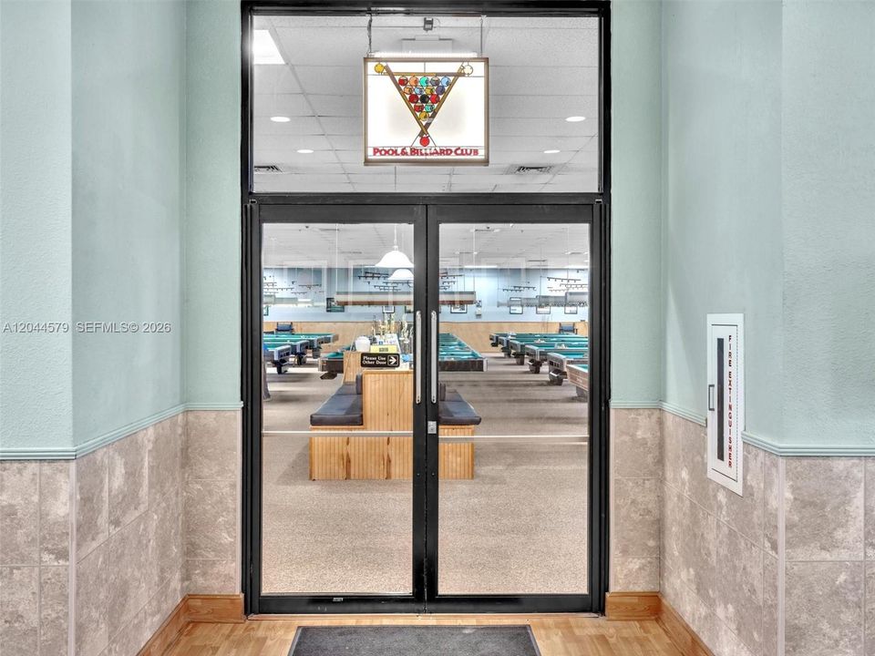 Cafeteria - Restaurant