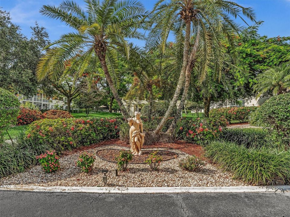 PRIVATE BAHAMA POOL  ENTRANCE