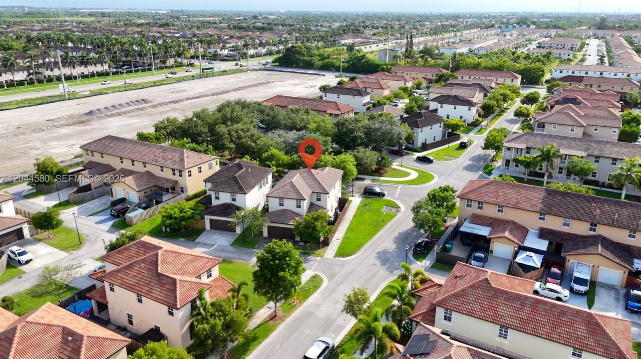 На продажу: $539,900 (3 спален, 2 ванн, 2263 Квадратных фут)