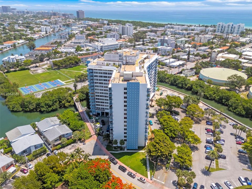 На продажу: $495,000 (3 спален, 2 ванн, 1181 Квадратных фут)