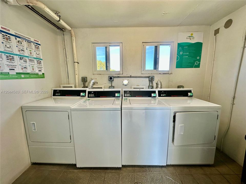 For Rent: $2,000 (1 beds, 1 baths, 800 Square Feet)