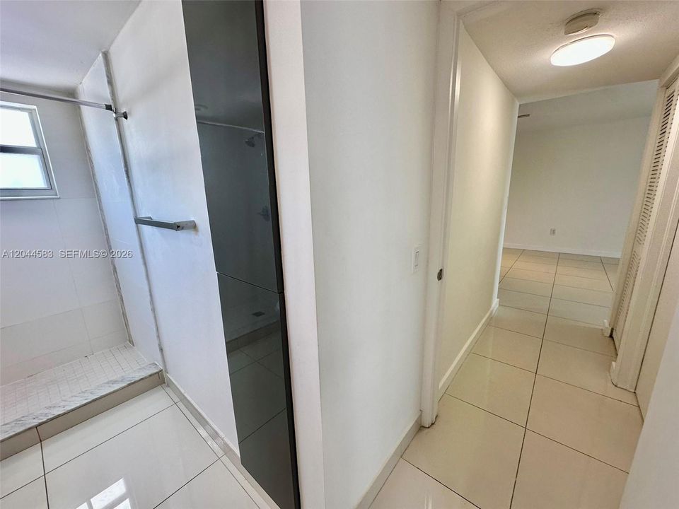 For Rent: $2,000 (1 beds, 1 baths, 800 Square Feet)