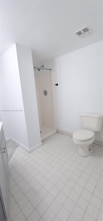 На продажу: $237,500 (2 спален, 2 ванн, 970 Квадратных фут)