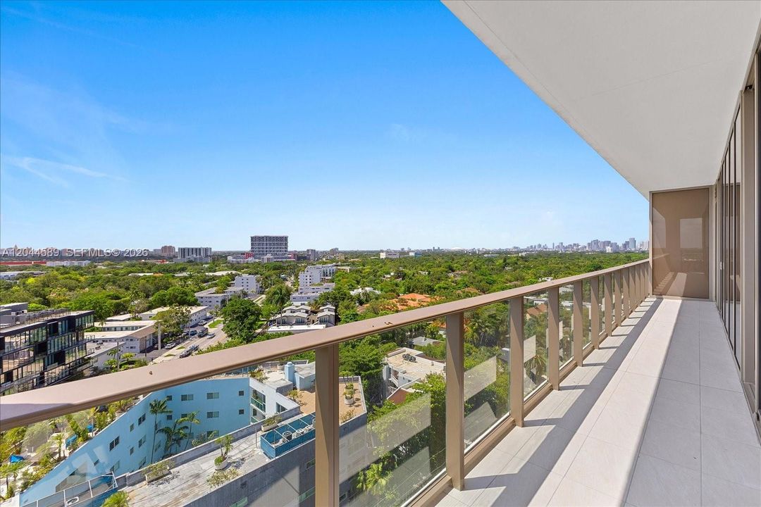 В аренду: $24,000 (3 спален, 3 ванн, 1661 Квадратных фут)