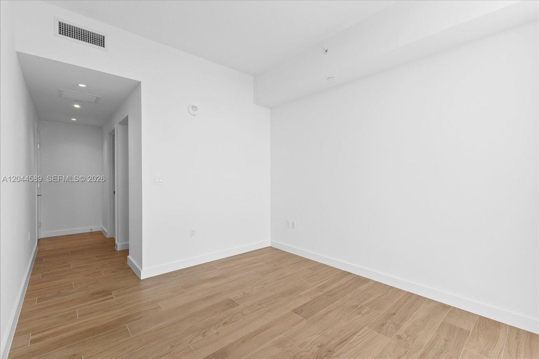 В аренду: $24,000 (3 спален, 3 ванн, 1661 Квадратных фут)