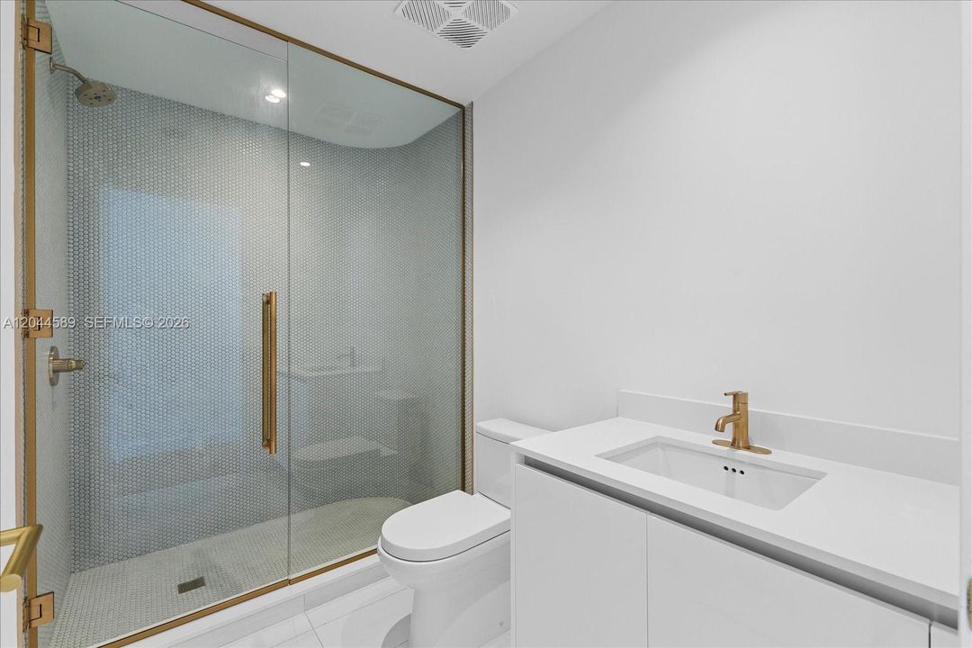 В аренду: $24,000 (3 спален, 3 ванн, 1661 Квадратных фут)