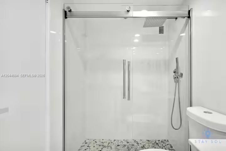 For Sale: $420,000 (1 beds, 1 baths, 874 Square Feet)