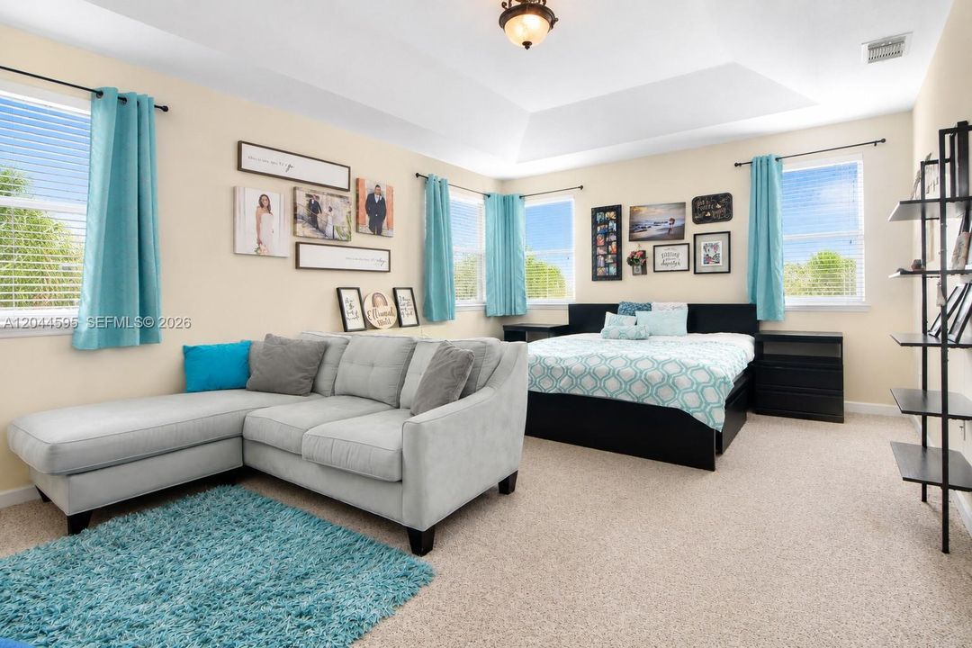 В аренду: $4,245 (4 спален, 3 ванн, 2646 Квадратных фут)