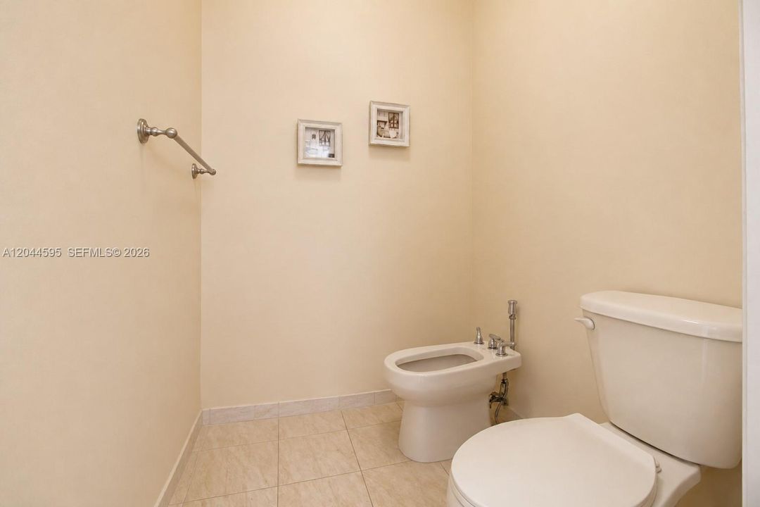 В аренду: $4,245 (4 спален, 3 ванн, 2646 Квадратных фут)