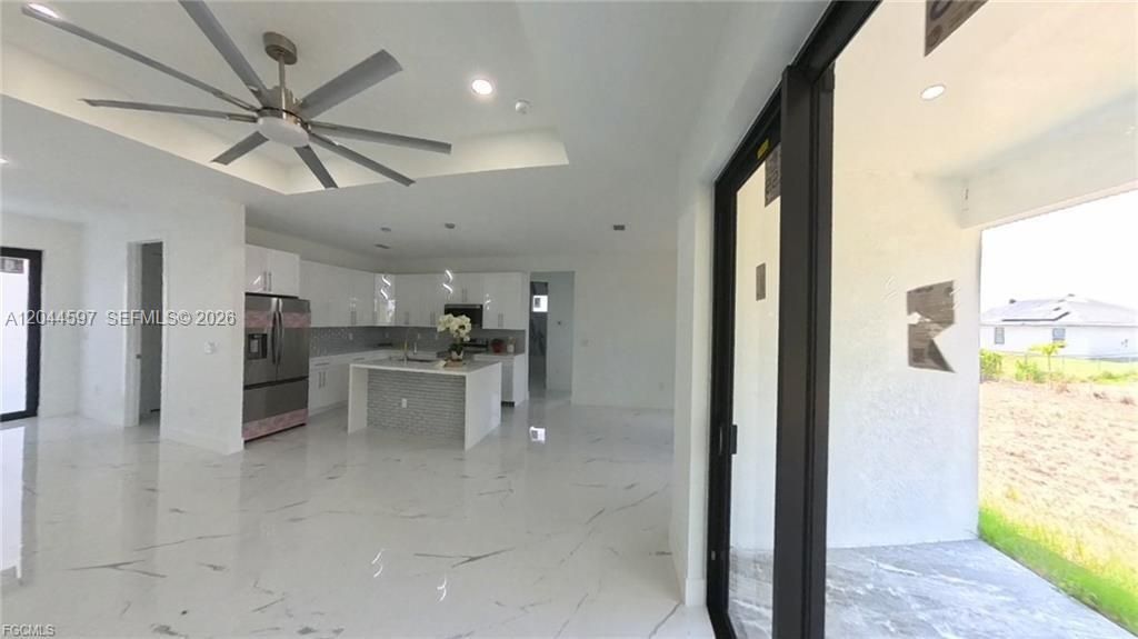 На продажу: $349,000 (3 спален, 2 ванн, 0 Квадратных фут)
