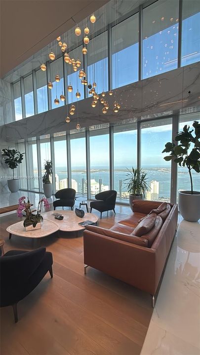 For Sale: $1,775,000 (2 beds, 2 baths, 1578 Square Feet)