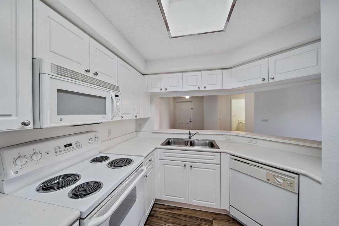 019-2725AnzioCt107-PalmBeachGardens-FL-S