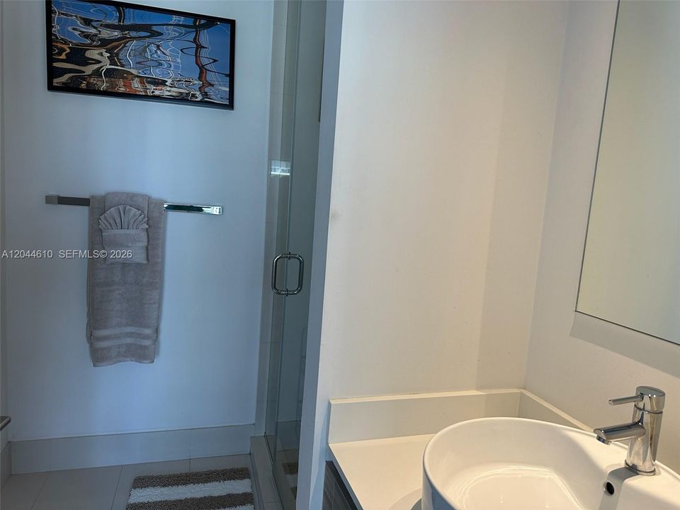 For Rent: $4,500 (1 beds, 1 baths, 621 Square Feet)