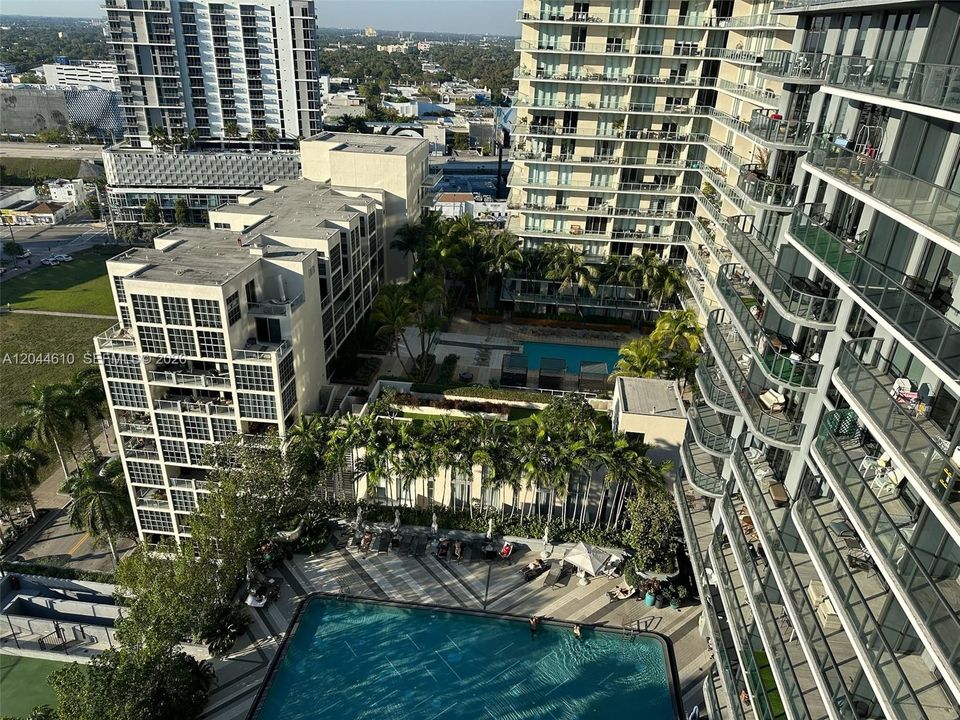For Rent: $4,500 (1 beds, 1 baths, 621 Square Feet)