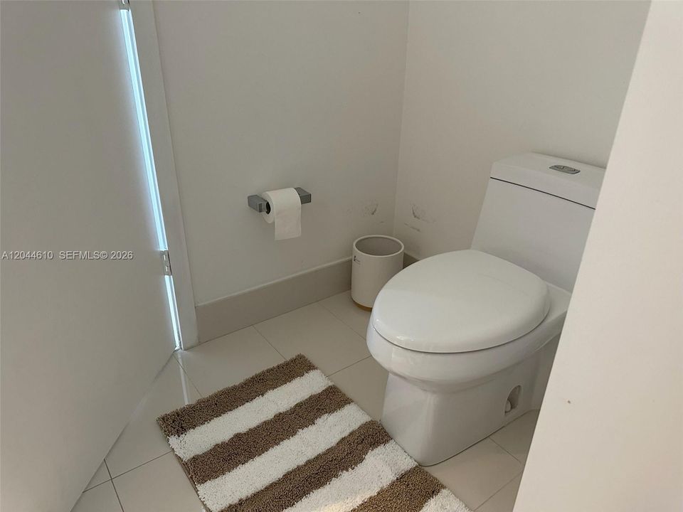 For Rent: $4,500 (1 beds, 1 baths, 621 Square Feet)