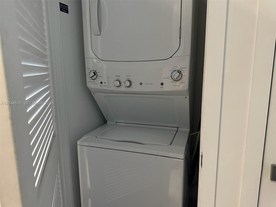 For Rent: $4,500 (1 beds, 1 baths, 621 Square Feet)