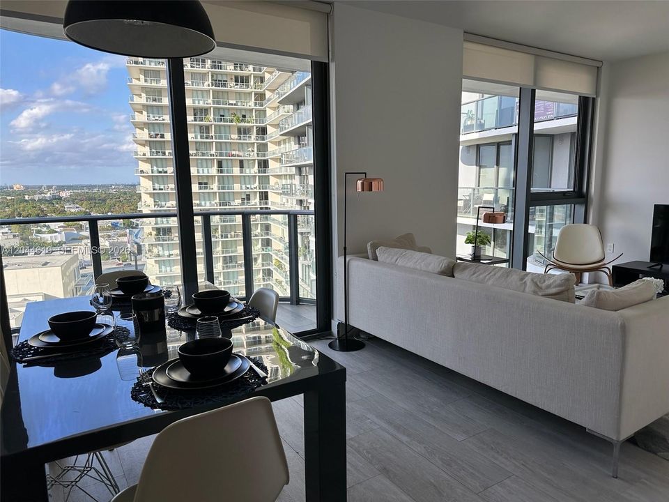 For Rent: $4,500 (1 beds, 1 baths, 621 Square Feet)