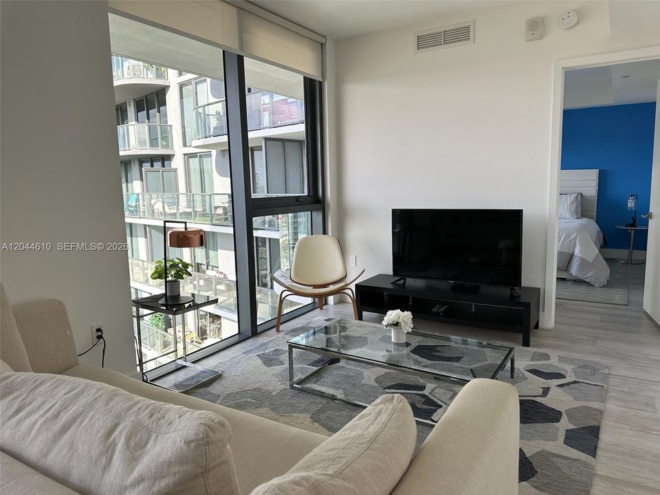 For Rent: $4,500 (1 beds, 1 baths, 621 Square Feet)