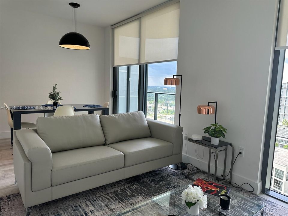 For Rent: $4,500 (1 beds, 1 baths, 621 Square Feet)