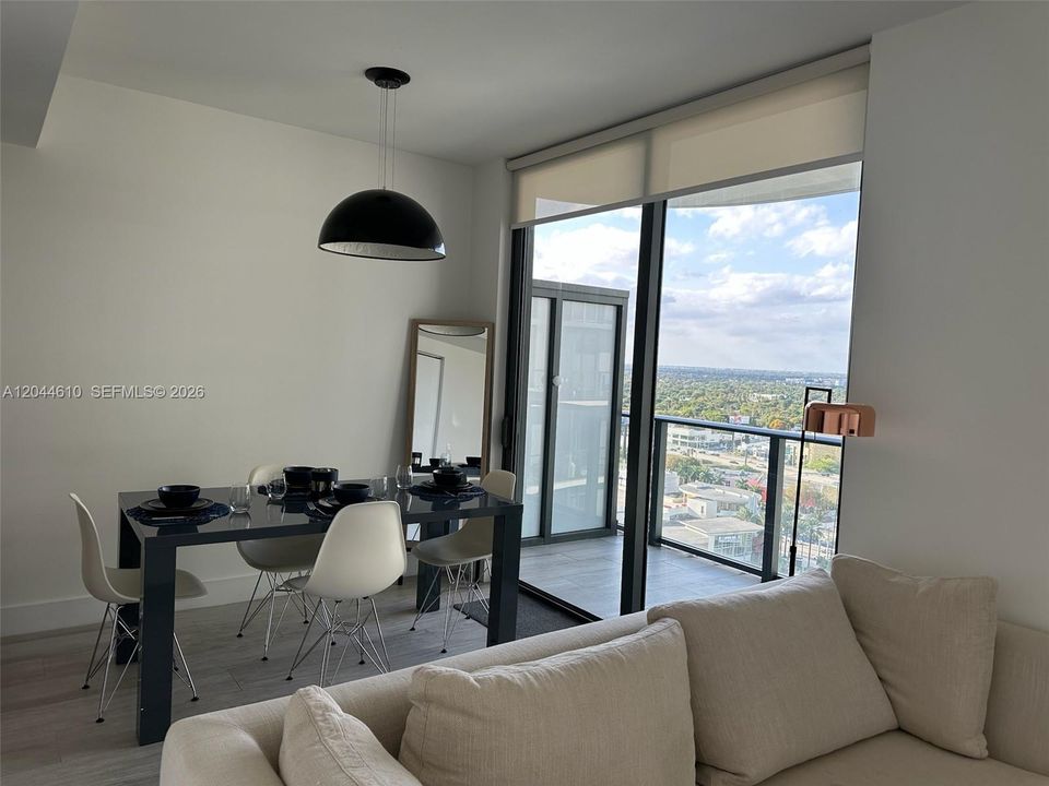 For Rent: $4,500 (1 beds, 1 baths, 621 Square Feet)