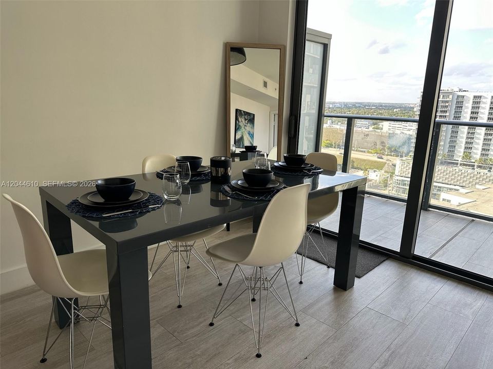 For Rent: $4,500 (1 beds, 1 baths, 621 Square Feet)