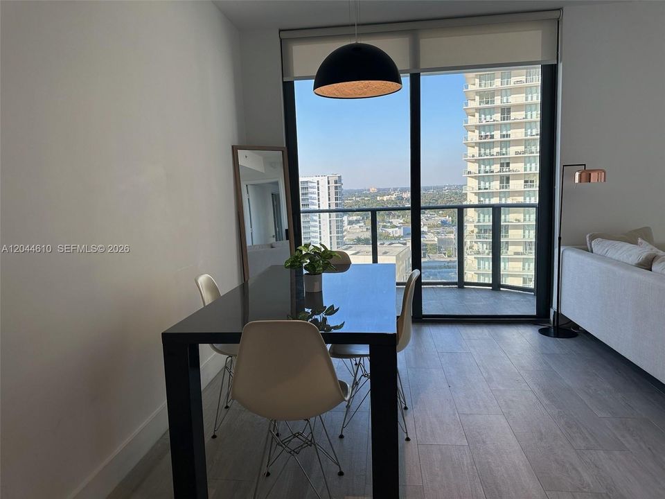 For Rent: $4,500 (1 beds, 1 baths, 621 Square Feet)