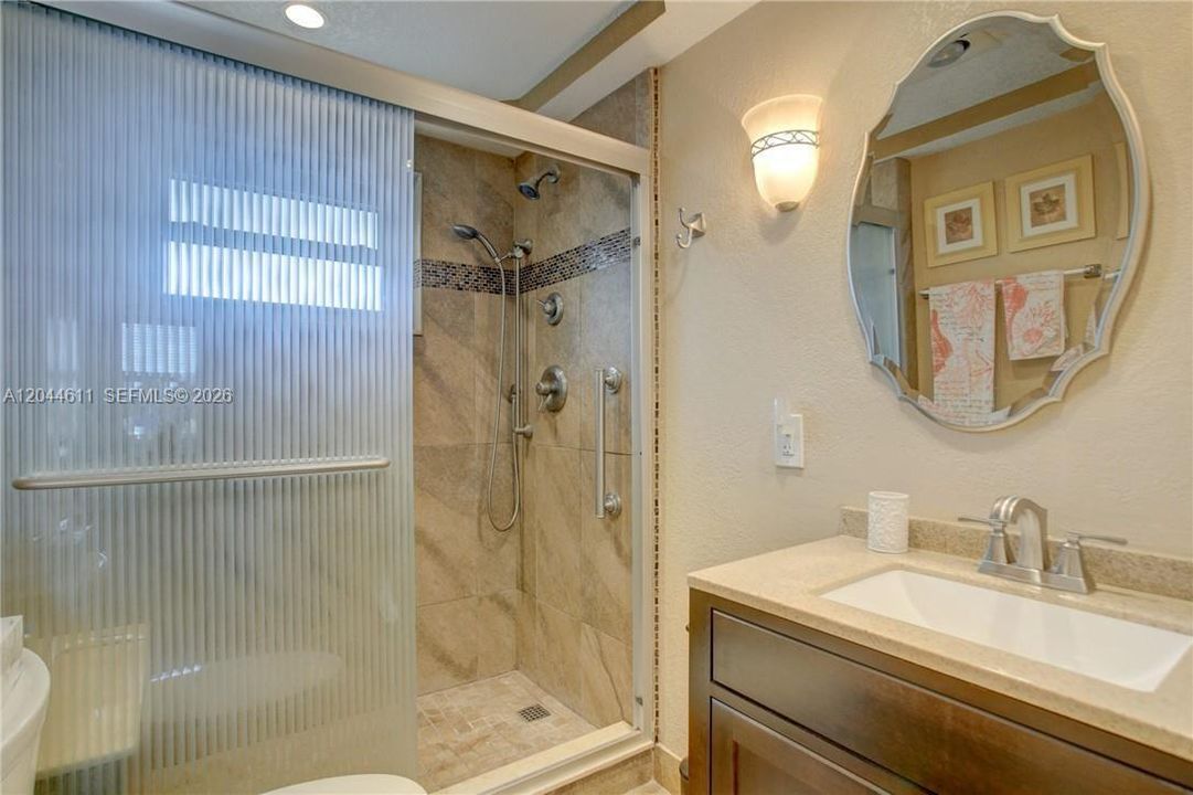 En Venta: $279,000 (1 camas, 1 baños, 850 Pies cuadrados)