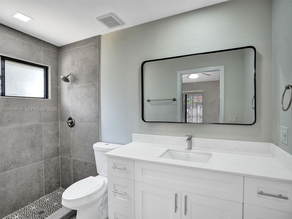 For Rent: $3,400 (3 beds, 2 baths, 1211 Square Feet)