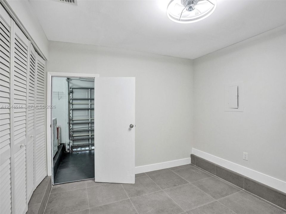 For Rent: $3,400 (3 beds, 2 baths, 1211 Square Feet)