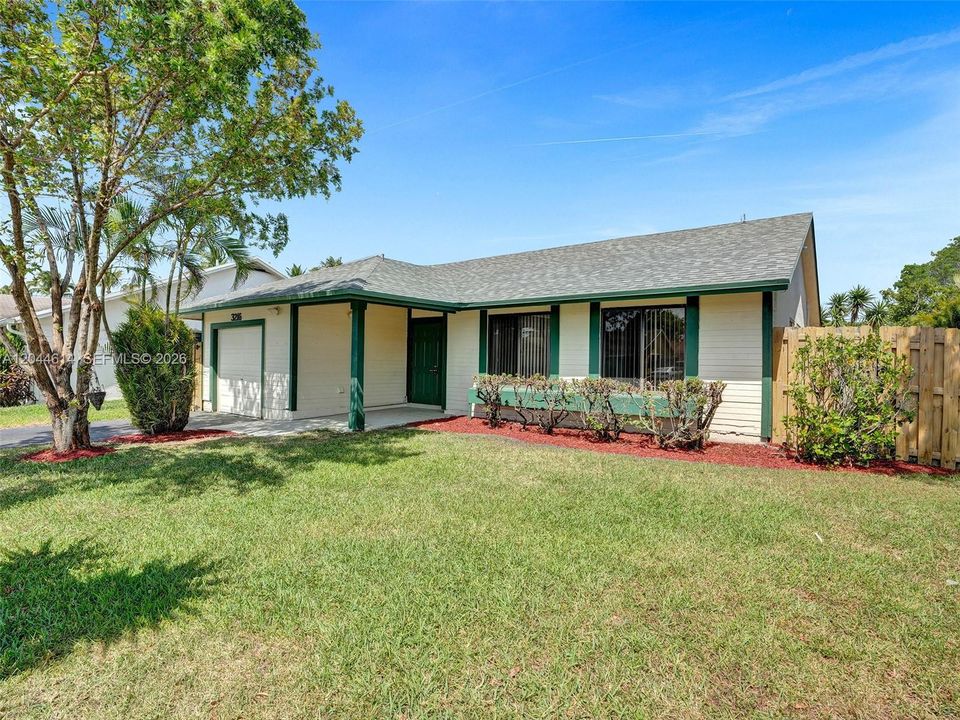 For Rent: $3,400 (3 beds, 2 baths, 1211 Square Feet)