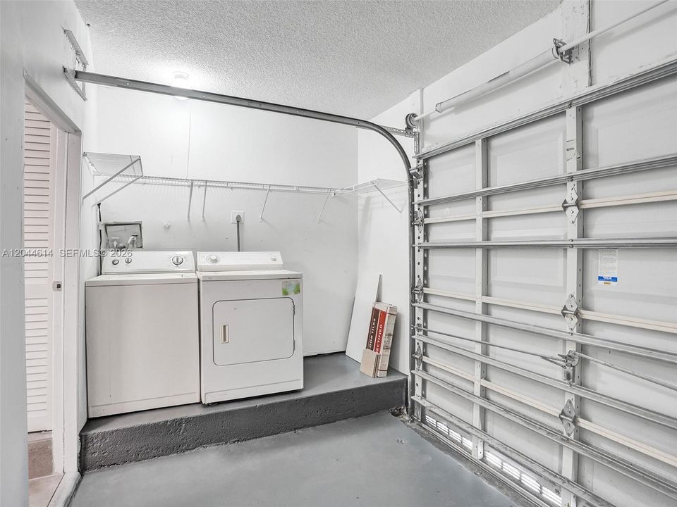 For Rent: $3,400 (3 beds, 2 baths, 1211 Square Feet)
