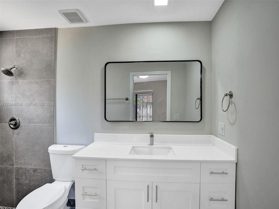 For Rent: $3,400 (3 beds, 2 baths, 1211 Square Feet)