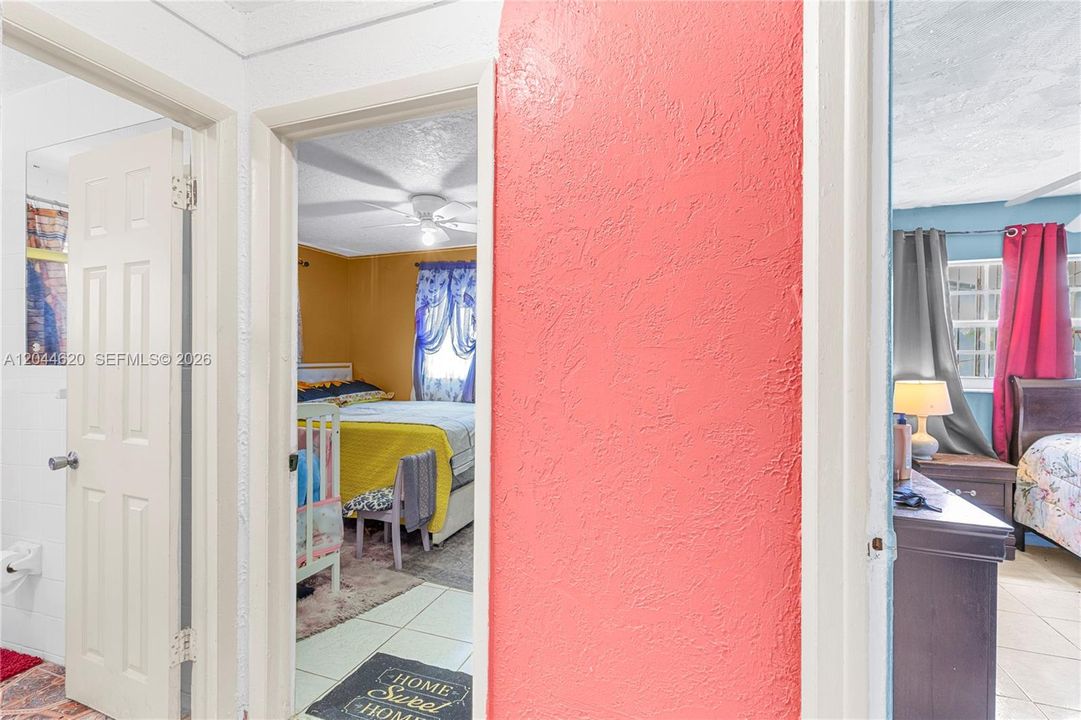 На продажу: $414,900 (4 спален, 2 ванн, 1875 Квадратных фут)