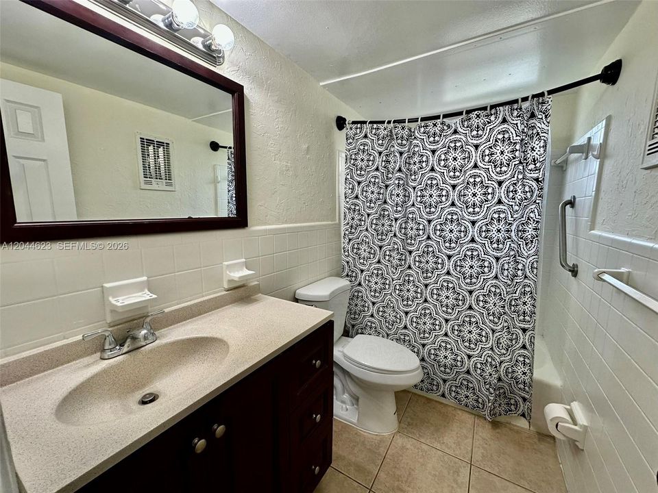 В аренду: $1,560 (1 спален, 1 ванн, 0 Квадратных фут)