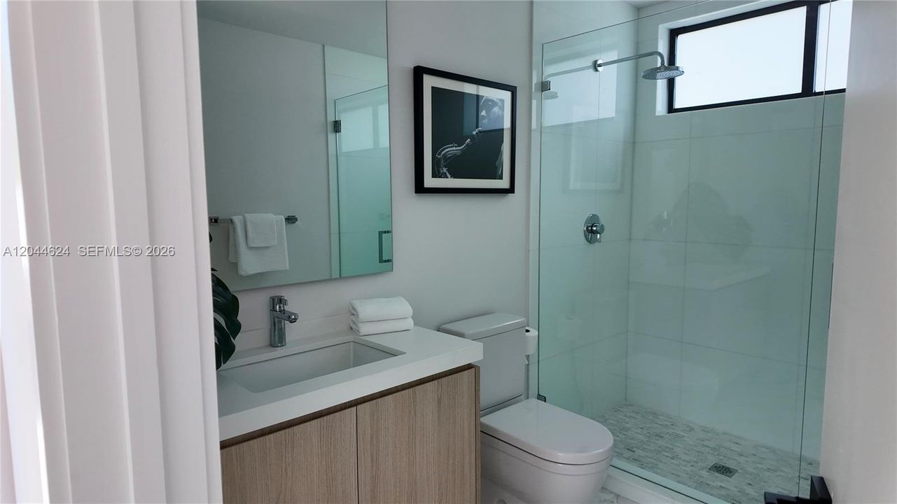 En Venta: $9,335,000 (6 camas, 6 baños, 5043 Pies cuadrados)