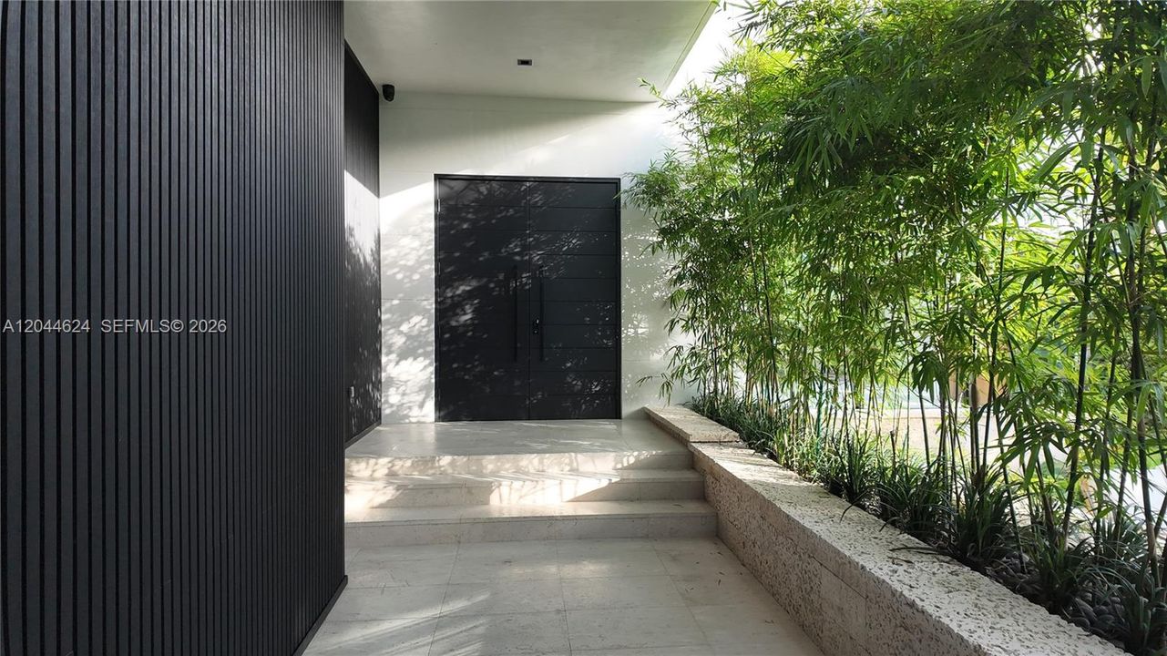 En Venta: $9,335,000 (6 camas, 6 baños, 5043 Pies cuadrados)
