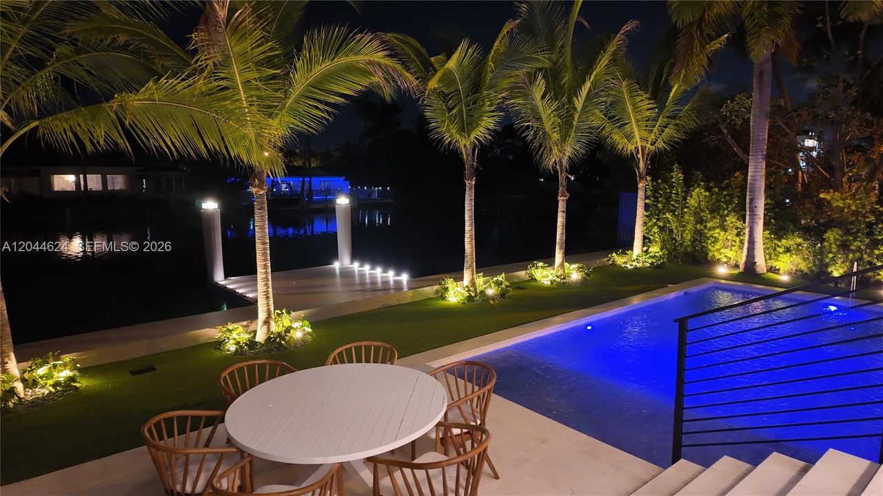 En Venta: $9,335,000 (6 camas, 6 baños, 5043 Pies cuadrados)
