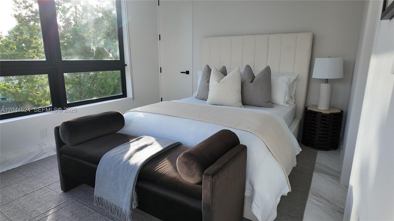 En Venta: $9,335,000 (6 camas, 6 baños, 5043 Pies cuadrados)